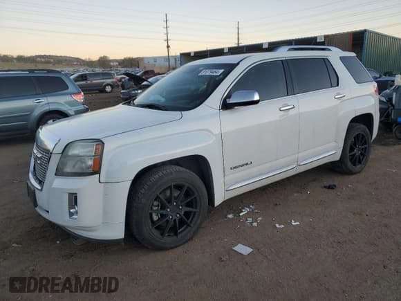 ✅ 2015 GMC Terrain Denali • VIN: 2GKFLZEKXF6351728 • Lot: 81079464. Wystawiony na Copart z przebiegiem 105 397 mil. Bezpłatny archiwum sprzedaży aukcyjnych z USA i szczegółowy raport historii pojazdu na DreamBid. Zdjęcie 1.