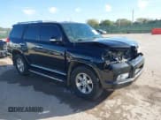 ✅ 2013 Toyota 4Runner SR5 • VIN: JTEBU5JR9D5147798 • Лот: 43512561. Опубликован ранее на IAAI с пробегом 259 343 миль. Бесплатный доступ к архиву аукционных продаж из США и подробный отчёт об истории автомобиля на DreamBid. Изображение 1.