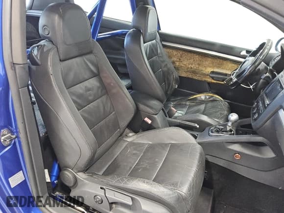 ✅ 2008 Volkswagen R32 • VIN: WVWKC71K08W041035 • Лот: 91371975. Опубликован ранее на Copart с пробегом 160 979 миль. Бесплатный доступ к архиву аукционных продаж из США и подробный отчёт об истории автомобиля на DreamBid. Изображение 10.