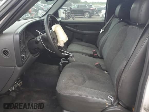 2007 Chevrolet Silverado 1500 Work Truck with VIN 1GCEC14X67Z143776, listed as a Copart auction lot 67640125 with 247,234 mi miles and Salvage title. Bid and sale history available at DreamBid. Image 7.