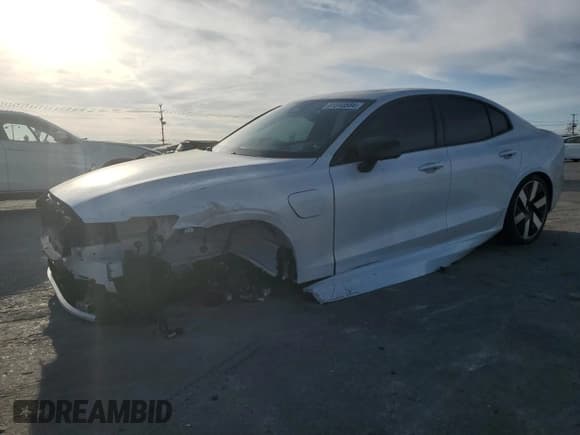 ✅ 2025 Volvo S60 • VIN: 7JRH60FC6SG367080 • Лот: 81313584. Опубликован ранее на Copart с пробегом 57 миль. Бесплатный доступ к архиву аукционных продаж из США и подробный отчёт об истории автомобиля на DreamBid. Изображение 1.