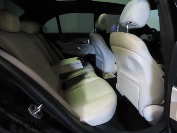 ✅ 2020 Mercedes-Benz E 63 S AMG • VIN: WDDZF8KB2LA742892 • Lot: 78676034. Wystawiony na Copart z przebiegiem 81 262 mil. Bezpłatny archiwum sprzedaży aukcyjnych z USA i szczegółowy raport historii pojazdu na DreamBid. Zdjęcie 6.