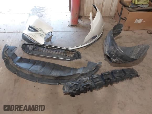 ✅ 2010 Ford Taurus Limited • VIN: 1FAHP2FW5AG152408 • Lot: 43169342. Listed on IAAI with 202,996 mi. Free auction sales archive from the USA and detailed vehicle history report at DreamBid. Image 12.