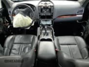 ✅ 2019 Lincoln MKT • VIN: 2LMHJ5NK9KBL03464 • Лот: 67377095. Опубликован ранее на Copart с пробегом 328 412 миль. Бесплатный доступ к архиву аукционных продаж из США и подробный отчёт об истории автомобиля на DreamBid. Изображение 8.