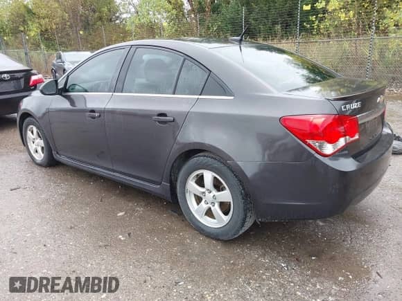 2014 Chevrolet Cruze 2LT с VIN 1G1PE5SB0E7155733, выставлен на аукционе IAAI как лот 43563910 с пробегом 145 246 миль миль и . История ставок и продаж доступна на DreamBid. Изображение 3.