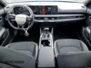 ✅ 2025 Kia K4 GT-Line • VIN: 3KPFW4DE6SE102287 • Lot: 86514295. Wystawiony na Copart z przebiegiem 5 513 mil. Bezpłatny archiwum sprzedaży aukcyjnych z USA i szczegółowy raport historii pojazdu na DreamBid. Zdjęcie 8.