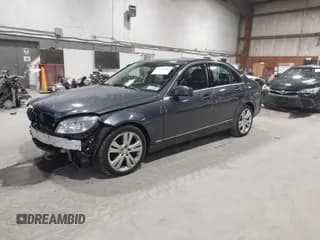 ✅ 2011 Mercedes-Benz C 300 Sport • VIN: WDDGF8BB6BR157501 • Lot: 43776352. Wystawiony na IAAI z przebiegiem 56 141 mil. Bezpłatny archiwum sprzedaży aukcyjnych z USA i szczegółowy raport historii pojazdu na DreamBid. Zdjęcie 2.