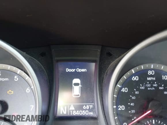 ✅ 2014 Hyundai Santa Fe • VIN: 5XYZUDLB4EG154146 • Lot: 43234913. Listed on IAAI with 184,050 mi. Free auction sales archive from the USA and detailed vehicle history report at DreamBid. Image 15.