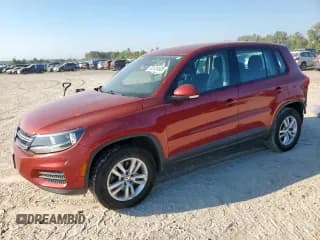 ✅ 2013 Volkswagen Tiguan S • VIN: WVGAV7AX5DW019815 • Lot: 85124505. Wystawiony na Copart z przebiegiem 156 690 mil. Bezpłatny archiwum sprzedaży aukcyjnych z USA i szczegółowy raport historii pojazdu na DreamBid. Zdjęcie 1.