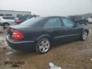 ✅ 2005 Mercedes-Benz E 500 • VIN: WDBUF83J95X169725 • Lot: 54718845. Wystawiony na Copart z przebiegiem 197 224 mil. Bezpłatny archiwum sprzedaży aukcyjnych z USA i szczegółowy raport historii pojazdu na DreamBid. Zdjęcie 3.