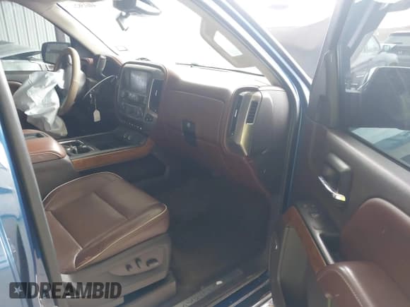 ✅ 2015 Chevrolet Silverado 1500 High Country • VIN: 3GCUKTEJ0FG491799 • Лот: 41615824. Опубликован ранее на IAAI с пробегом 118 745 миль. Бесплатный доступ к архиву аукционных продаж из США и подробный отчёт об истории автомобиля на DreamBid. Изображение 5.