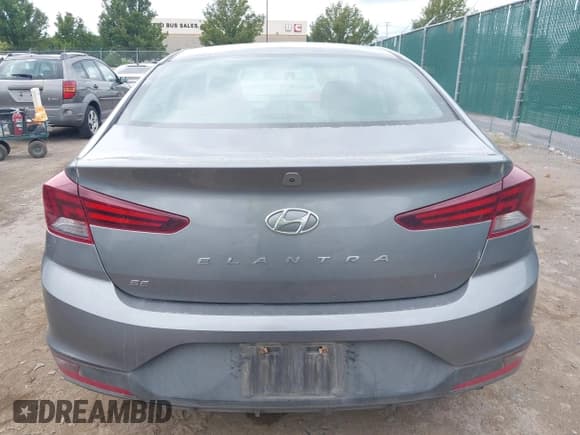 ✅ 2019 Hyundai Elantra SE • VIN: 5NPD74LF5KH405023 • Lot: 42830029. Listed on IAAI with 71,929 mi. Free auction sales archive from the USA and detailed vehicle history report at DreamBid. Image 17.