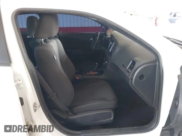 ✅ 2020 Dodge Charger SXT • VIN: 2C3CDXBG6LH136819 • Lot: 43647723. Wystawiony na IAAI z przebiegiem 93 834 mil. Bezpłatny archiwum sprzedaży aukcyjnych z USA i szczegółowy raport historii pojazdu na DreamBid. Zdjęcie 5.