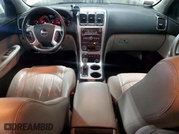 ✅ 2011 GMC Acadia SLT2 • VIN: 1GKKVSED4BJ171823 • Lot: 82108855. Listed on Copart with 198,187 mi. Free auction sales archive from the USA and detailed vehicle history report at DreamBid. Image 8.