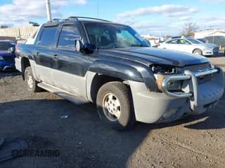 ✅ 2002 Chevrolet Avalanche • VIN: 3GNEK13TX2G287283 • Lot: 43706101. Listed on IAAI with 212,026 mi. Free auction sales archive from the USA and detailed vehicle history report at DreamBid. Image 1.