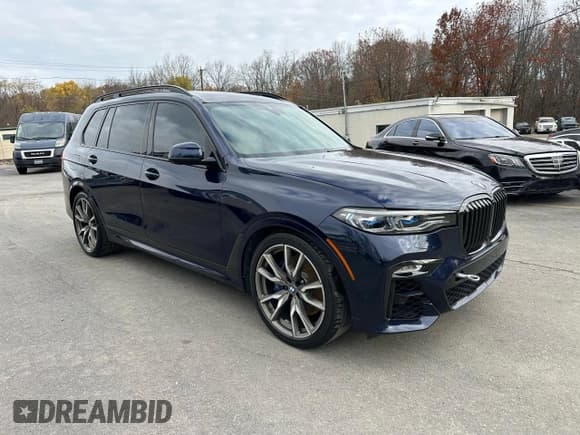 ✅ 2020 BMW X7 M50i • VIN: 5UXCX6C08L9B32979 • Lot: 93006545. Wystawiony na Copart z przebiegiem 95 146 mil. Bezpłatny archiwum sprzedaży aukcyjnych z USA i szczegółowy raport historii pojazdu na DreamBid. Zdjęcie 4.