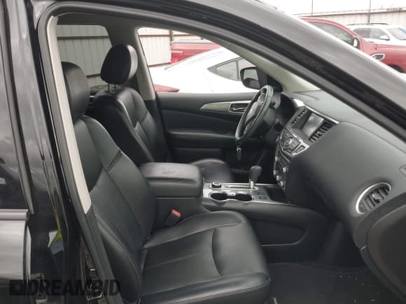 ✅ 2017 Nissan Pathfinder Platinum • VIN: 5N1DR2MM3HC676805 • Lot: 42218441. Listed on IAAI with 61,260 mi. Free auction sales archive from the USA and detailed vehicle history report at DreamBid. Image 5.