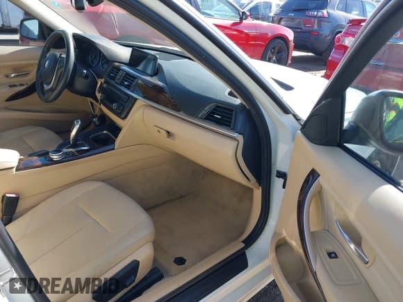 ✅ 2014 BMW 3 Series 328i • VIN: WBA3C1C58EK117139 • Lot: 43775066. Listed on IAAI with 94,992 mi. Free auction sales archive from the USA and detailed vehicle history report at DreamBid. Image 5.