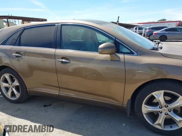 ✅ 2011 Toyota Venza • VIN: 4T3BK3BB3BU059979 • Lot: 43124364. Wystawiony na IAAI z przebiegiem 199 808 mil. Bezpłatny archiwum sprzedaży aukcyjnych z USA i szczegółowy raport historii pojazdu na DreamBid. Zdjęcie 13.