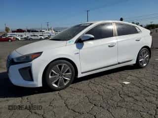 2019 Hyundai Ioniq Limited с VIN KMHC05LC2KU132927, выставлен на аукционе Copart как лот 67602644 с пробегом 99 244 миль миль и Списание • Salvage title. История ставок и продаж доступна на DreamBid. Изображение 1.