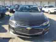 2018 Chevrolet Malibu LT z VIN 1G1ZD5ST1JF204121, wystawiony jako Copart lot #84602295 z przebiegiem 152 445 mil mil oraz Szkoda całkowita • Salvage title. Historia ofert i sprzedaży dostępna na DreamBid. Obrazek 5.
