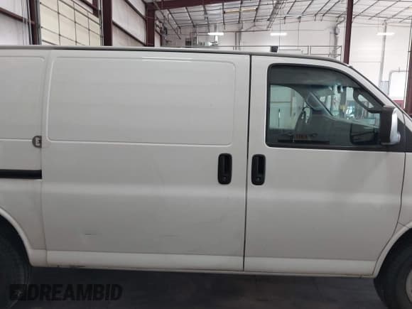 ✅ 2020 Chevrolet Express Cargo • VIN: 1GCWGAFP5L1185807 • Lot: 43412489. Listed on IAAI with 131,109 mi. Free auction sales archive from the USA and detailed vehicle history report at DreamBid. Image 13.