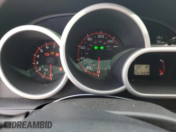 ✅ 2010 Pontiac Vibe 1SA • VIN: 5Y2SP6E85AZ417696 • Lot: 64740285. Listed on Copart with 257,489 mi. Free auction sales archive from the USA and detailed vehicle history report at DreamBid. Image 8.