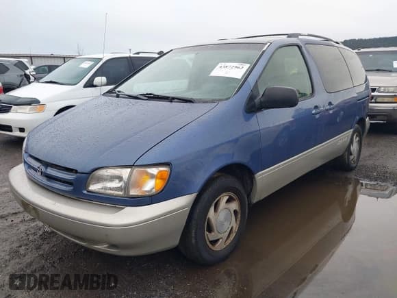 ✅ 1999 Toyota Sienna LE • VIN: 4T3ZF13C2XU146472 • Лот: 43872962. Опубликован ранее на IAAI с пробегом 284 860 миль. Бесплатный доступ к архиву аукционных продаж из США и подробный отчёт об истории автомобиля на DreamBid. Изображение 2.