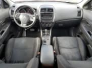 ✅ 2014 Mitsubishi Outlander ES • VIN: 4A4AP3AUXEE024053 • Lot: 89620155. Wystawiony na Copart z przebiegiem 186 170 mil. Bezpłatny archiwum sprzedaży aukcyjnych z USA i szczegółowy raport historii pojazdu na DreamBid. Zdjęcie 8.