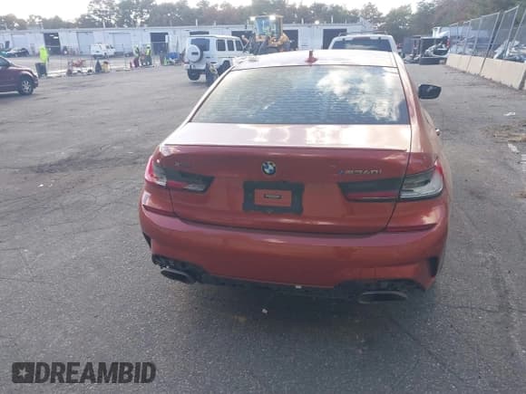 ✅ 2020 BMW 3 Series M340i xDrive • VIN: WBA5U9C08LA381120 • Lot: 40617345. Listed on IAAI with 37,632 mi. Free auction sales archive from the USA and detailed vehicle history report at DreamBid. Image 17.