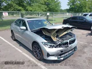 2019 BMW 3 Series 330i xDrive z VIN WBA5R7C53KFH30643, wystawiony jako IAAI lot #42898756 z przebiegiem 65 920 mil mil oraz . Historia ofert i sprzedaży dostępna na DreamBid. Obrazek 1.