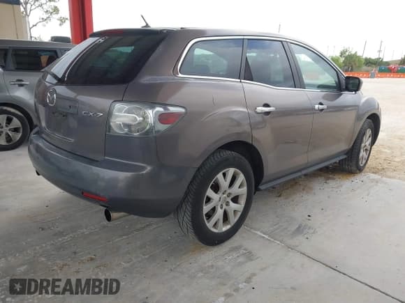 ✅ 2007 Mazda CX-7 Grand Touring • VIN: JM3ER293670140785 • Lot: 43839802. Wystawiony na IAAI z przebiegiem 89 249 mil. Bezpłatny archiwum sprzedaży aukcyjnych z USA i szczegółowy raport historii pojazdu na DreamBid. Zdjęcie 4.