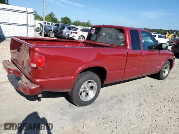 ✅ 2003 Chevrolet S-10 LS • VIN: 1GCCS19X038132016 • Лот: 69426934. Опубликован ранее на Copart с пробегом 119 170 миль. Бесплатный доступ к архиву аукционных продаж из США и подробный отчёт об истории автомобиля на DreamBid. Изображение 3.