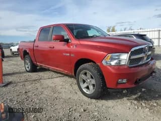 ✅ 2009 Dodge 1500 SLT • VIN: 1D3HV13T29S709098 • Lot: 82748095. Wystawiony na Copart z przebiegiem 180 038 mil. Bezpłatny archiwum sprzedaży aukcyjnych z USA i szczegółowy raport historii pojazdu na DreamBid. Zdjęcie 4.