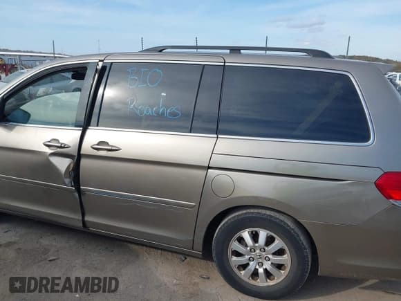 ✅ 2010 Honda Odyssey EX-L • VIN: 5FNRL3H78AB069684 • Лот: 43632254. Опубликован ранее на IAAI с пробегом Не указан. Бесплатный доступ к архиву аукционных продаж из США и подробный отчёт об истории автомобиля на DreamBid. Изображение 13.