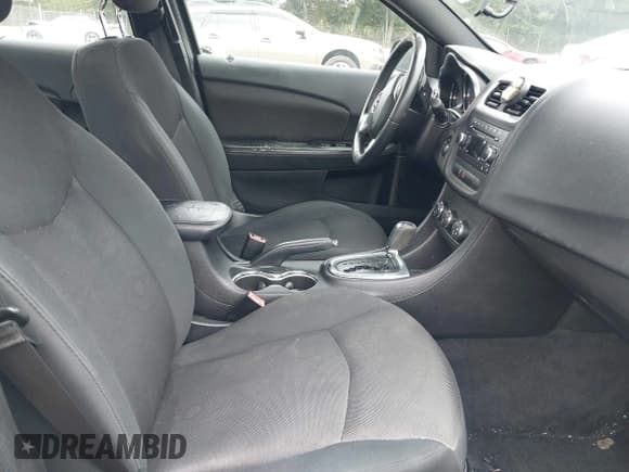 ✅ 2014 Dodge Avenger SXT • VIN: 1C3CDZCB5EN152213 • Lot: 43068364. Listed on IAAI with 139,269 mi. Free auction sales archive from the USA and detailed vehicle history report at DreamBid. Image 5.