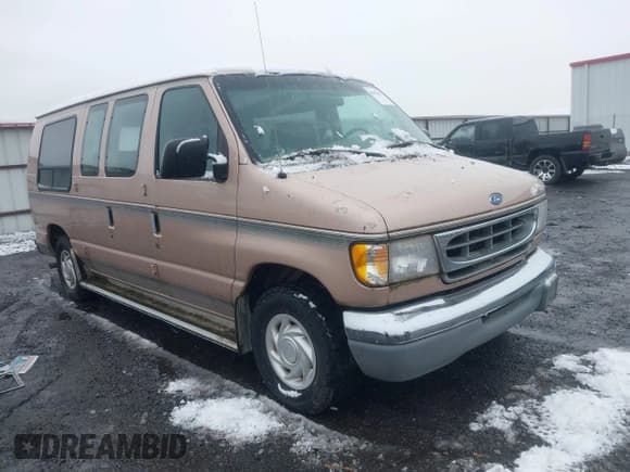 ✅ 1997 Ford Econoline Cargo • VIN: 1FDEE142XVHA83756 • Lot: 43822135. Wystawiony na IAAI z przebiegiem 51 647 mil. Bezpłatny archiwum sprzedaży aukcyjnych z USA i szczegółowy raport historii pojazdu na DreamBid. Zdjęcie 1.