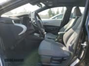 ✅ 2025 Toyota Corolla SE • VIN: 5YFP4MCE6SP225971 • Лот: 82716575. Опубликован ранее на Copart с пробегом 10 064 миль. Бесплатный доступ к архиву аукционных продаж из США и подробный отчёт об истории автомобиля на DreamBid. Изображение 7.