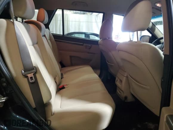 ✅ 2011 Hyundai Santa Fe GLS • VIN: 5XYZGDAB6BG071341 • Lot: 85259274. Listed on Copart with 126,249 mi. Free auction sales archive from the USA and detailed vehicle history report at DreamBid. Image 11.