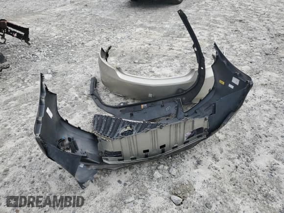 ✅ 2013 Buick LaCrosse Leather • VIN: 1G4GC5E37DF325877 • Lot: 56243755. Listed on Copart with 110,983 mi. Free auction sales archive from the USA and detailed vehicle history report at DreamBid. Image 12.