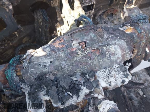 ✅ 2014 Hyundai Veloster • VIN: KMHTC6AD3EU214890 • Lot: 43242392. Wystawiony na IAAI z przebiegiem Nie podano. Bezpłatny archiwum sprzedaży aukcyjnych z USA i szczegółowy raport historii pojazdu na DreamBid. Zdjęcie 7.