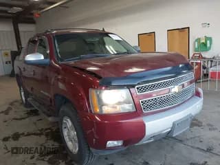 ✅ 2008 Chevrolet Avalanche 1LT • VIN: 3GNFK12368G117131 • Лот: 42087256. Опубликован ранее на IAAI с пробегом 112 278 миль. Бесплатный доступ к архиву аукционных продаж из США и подробный отчёт об истории автомобиля на DreamBid. Изображение 1.