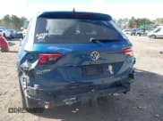 ✅ 2018 Volkswagen Tiguan SEL • VIN: 3VV2B7AX2JM124116 • Lot: 43627359. Listed on IAAI with 137,464 mi. Free auction sales archive from the USA and detailed vehicle history report at DreamBid. Image 16.