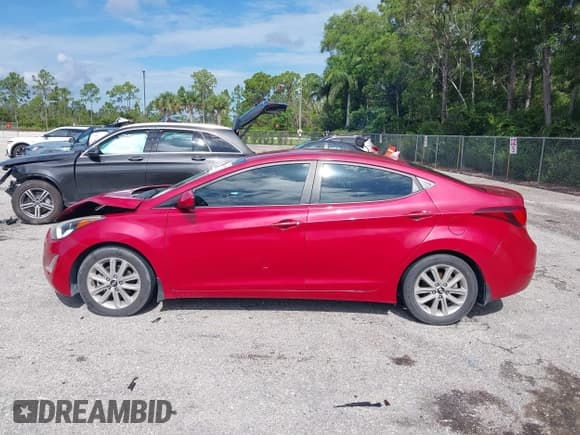✅ 2015 Hyundai Elantra SE • VIN: KMHDH4AE6FU351035 • Lot: 42806508. Listed on IAAI with 27,174 mi. Free auction sales archive from the USA and detailed vehicle history report at DreamBid. Image 14.