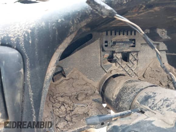 2000 Chevrolet Camaro Z28 z VIN 2G1FP22G6Y2132582, wystawiony jako IAAI lot #41583616 z przebiegiem Nie podano mil oraz . Historia ofert i sprzedaży dostępna na DreamBid. Obrazek 7.