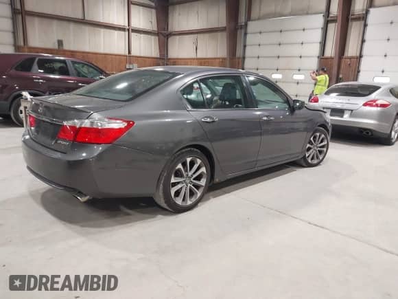 2014 Honda Accord Sport с VIN 1HGCR2F50EA028403, выставлен на аукционе IAAI как лот 43322425 с пробегом 153 701 миль миль и . История ставок и продаж доступна на DreamBid. Изображение 4.