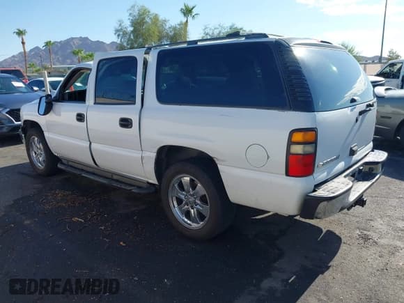 ✅ 2006 Chevrolet Suburban LS 1WT • VIN: 1GNEC16Z16J173271 • Lot: 43032919. Listed on IAAI with 269,365 mi. Free auction sales archive from the USA and detailed vehicle history report at DreamBid. Image 3.