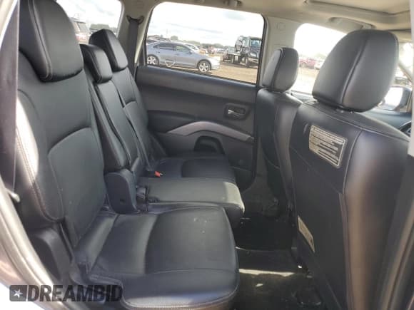 ✅ 2008 Mitsubishi Outlander XLS • VIN: JA4MT41X28Z008839 • Lot: 69871875. Wystawiony na Copart z przebiegiem 140 287 mil. Bezpłatny archiwum sprzedaży aukcyjnych z USA i szczegółowy raport historii pojazdu na DreamBid. Zdjęcie 10.