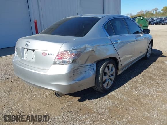 ✅ 2009 Honda Accord EX-L • VIN: 1HGCP36829A028897 • Лот: 43565026. Опубликован ранее на IAAI с пробегом 246 417 миль. Бесплатный доступ к архиву аукционных продаж из США и подробный отчёт об истории автомобиля на DreamBid. Изображение 4.