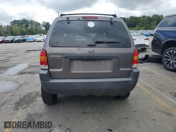✅ 2003 Ford Escape XLT Popular • VIN: 1FMYU03183KA10713 • Lot: 84182365. Wystawiony na Copart z przebiegiem 195 967 mil. Bezpłatny archiwum sprzedaży aukcyjnych z USA i szczegółowy raport historii pojazdu na DreamBid. Zdjęcie 6.
